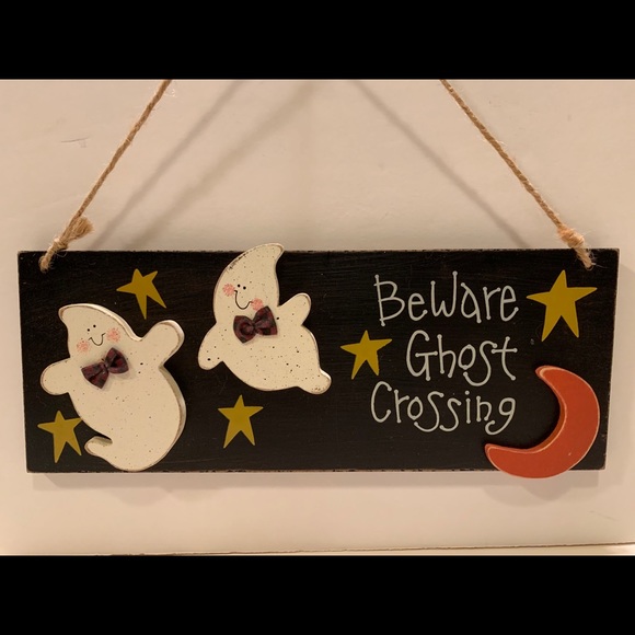 NWT HALLOWEEN GHOST HANGING SIGN. - Picture 2 of 9